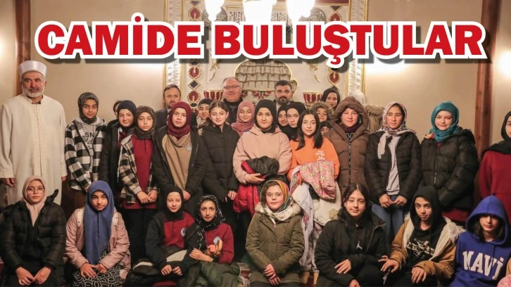 Camide Buluştular 
