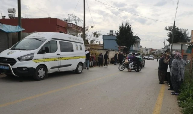7 Aylık Hamile Karısını Satırla Öldürüp Torununu Alıp Kaçtı