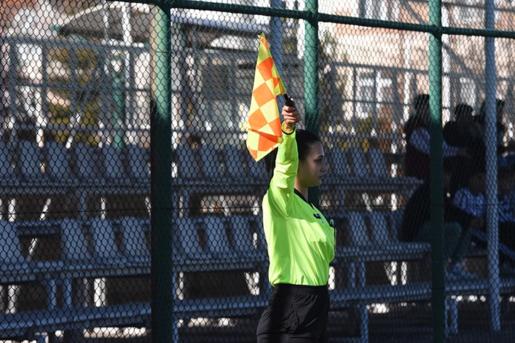Kadın Hakemlerin Gözü Süper Lig'de