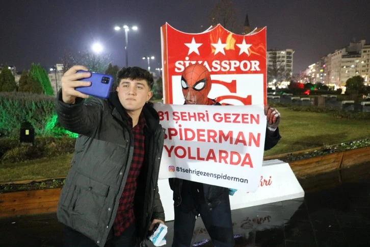 Süper Kahraman Sivas'ın Ayazına Yenildi