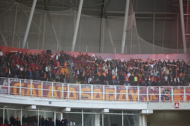 Galatasaraylı Taraftarlar Sivas’ta