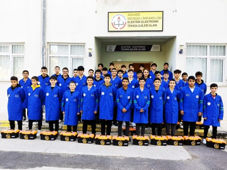 'Enerjinin Yıldızları' Mezun Oldu