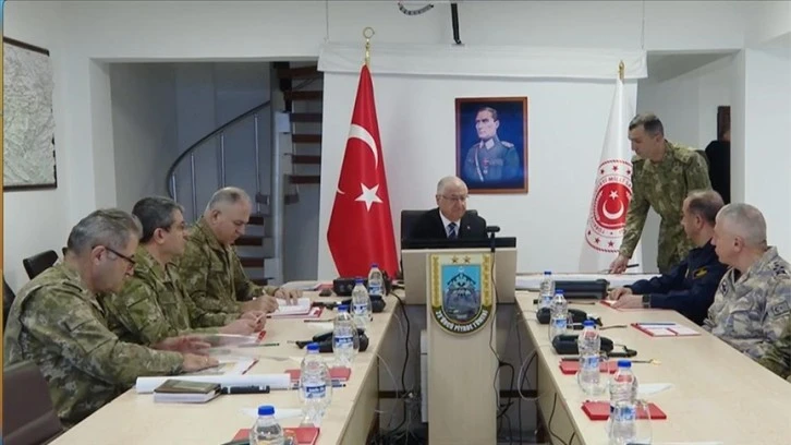 MSB Bakanı Pençe-Kilit Harekat Bölgesindeki Son Duruma İlişkin Bilgi Aldı