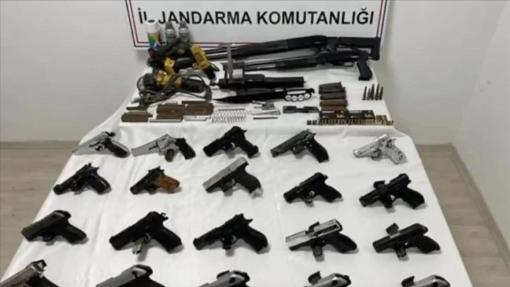 Silah İmalatı ve Kaçakçılığı Yapan 12 Şüpheli Gözaltına Alındı