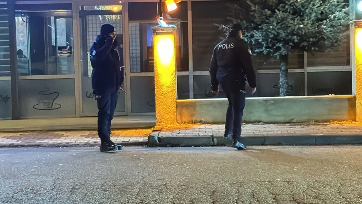 Kafedeki Kavgada Silahlar Konuştu
