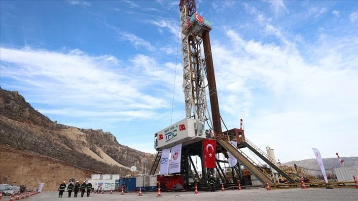Gabar'da Günlük Petrol Üretimi Rekor Kırdı