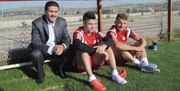 3 Yabancı Alınacak
