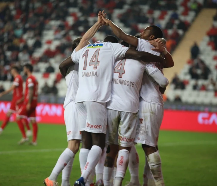 Sivasspor'un ilk 11'İ Belli Oldu!