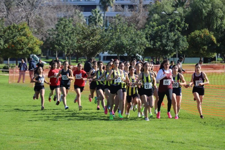 Sivaslı Sporcular Atletizmde 3. Oldu