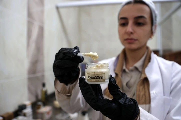 Propolis Özü Tozundan Kozmetik Ürün Üretildi