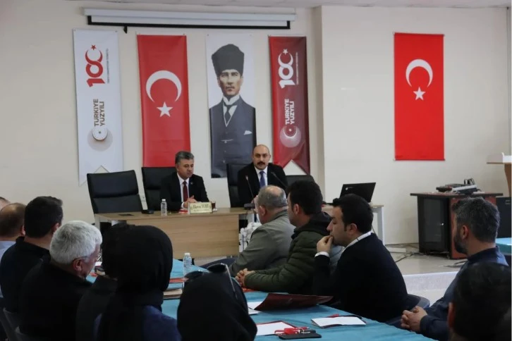 Şarkışla Kaymakamı Öztürk Okul Müdürleriyle Toplantı Yaptı