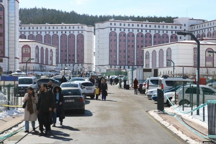 Sivas KYK 'Asrın Felaketinde'  Kapılarını Depremzedelere Açtı 