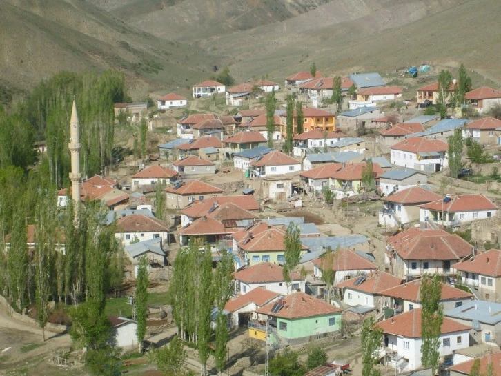 Sivaslılar Köylere Akın Ediyor! 19 Bin 526 Kişi İlçelerden Kırsala Göçtü