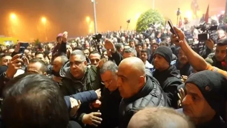 Protestolar Sonrası Lütfü Savaş'ın Üzeri Çizildi: Hatay İçin Yeni İsim Gündemde!