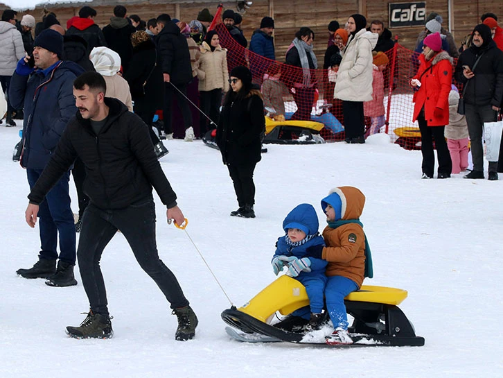 Sivas'ta Yıldız Dağı 40 Bin Ziyaretçi Ağırladı 