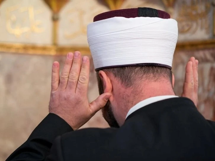 İmam Namaz Kılarken Öldü 