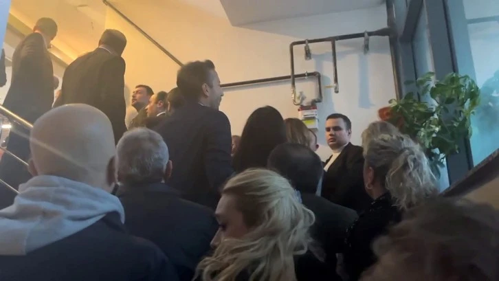 İYİ Parti Aday Tanıtım Toplantısında 'İstifa' Sesleri Yükseldi