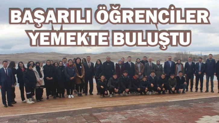 Başarılı Öğrenciler Yemekte Buluştu 