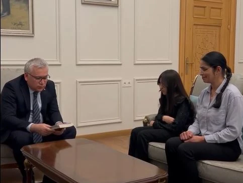  Sivaslı Minik Öğrenci Kitap Yazdı 