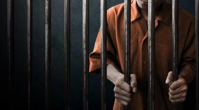 15 Yaşındaki Kız Çocuğunu Tramvayda Taciz Eden Şahsa 5 Yıl Hapis
