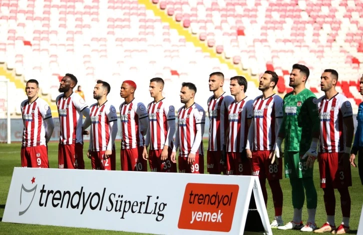 Sivasspor'un Hatay Karşısında İlk 11'i Belli Oldu! 
