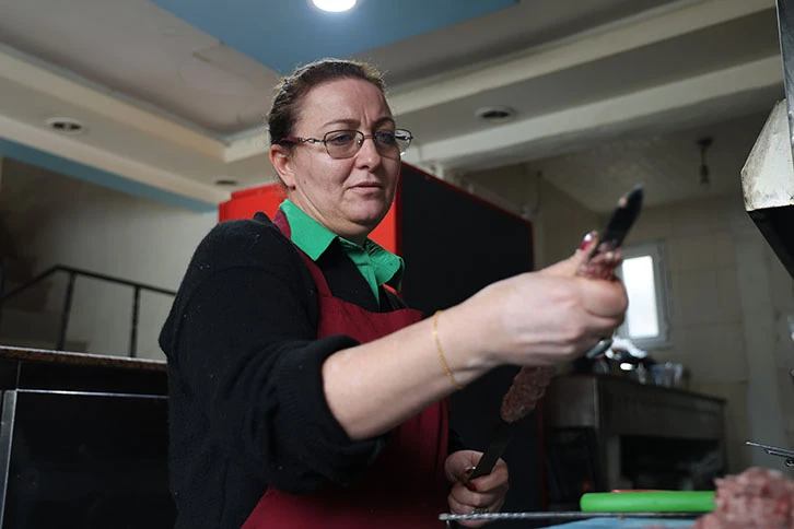 Sivas'ta Başarının Hikayesi: Bulaşıkçı Olarak Başladığı Meslekte Kebap Ustası Oldu