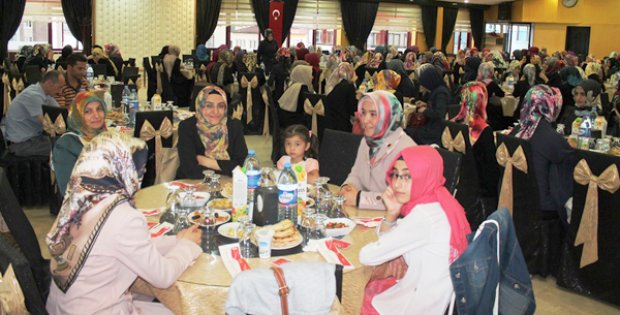 Kur´an Kursu Öğrencileri İftarda Buluştu