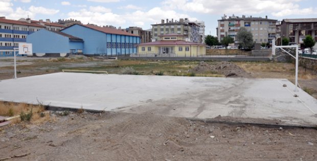 Yazık Değil Mi