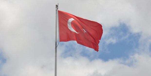 Bayrağa Saygı!