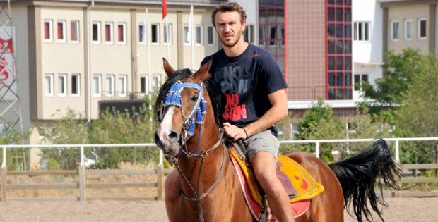Hedefi, A Milli Takım