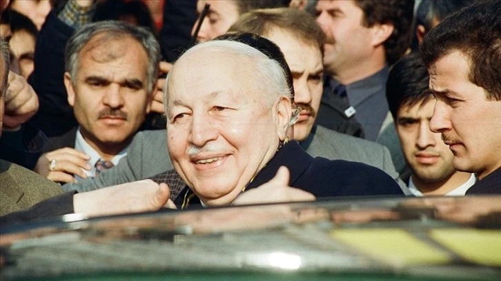 Türk Siyasetinin 'Erbakan Hoca'sı Vefatının 13. Yılında Anılıyor