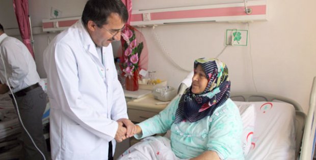 Hastalarla Bayramlaştı