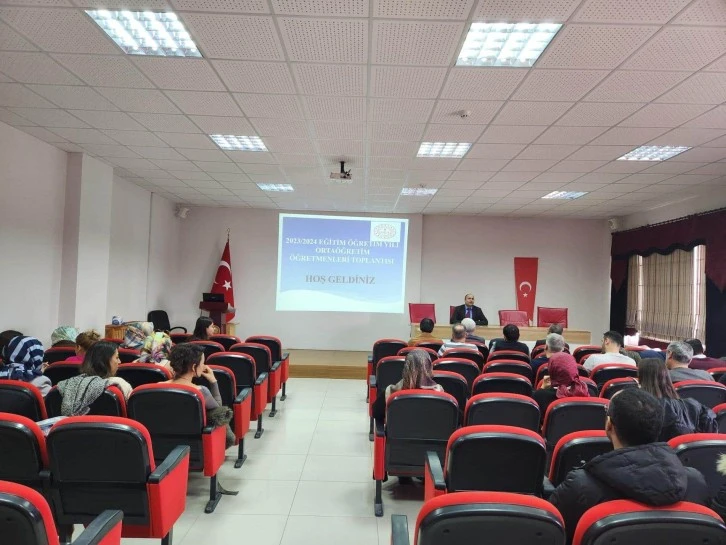 Ulaş'ta eğitimde akademik başarıyı artırmak için toplantı düzenlendi
