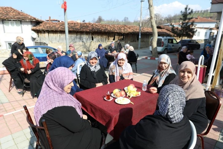 Bu İlçede Erkeklerin Sokağa Çıkması Yasak! 