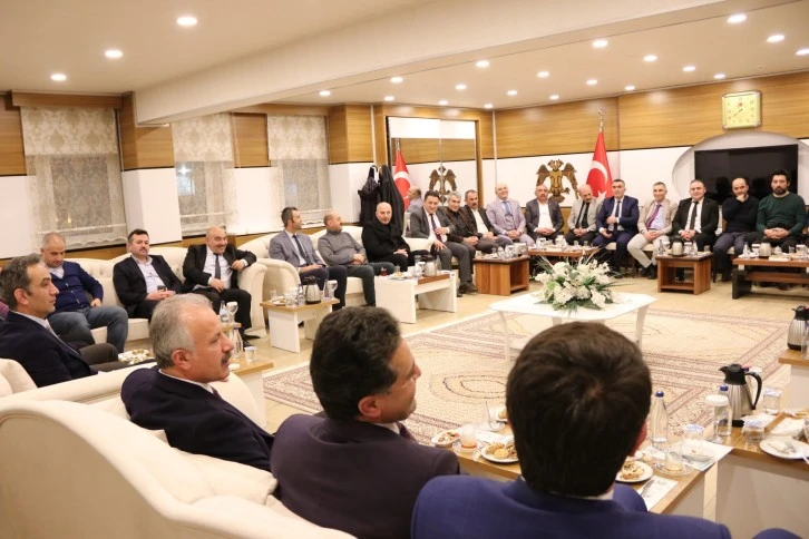 Yener, İlk ve Ortaokul Müdürleriyle Bir Araya Geldi