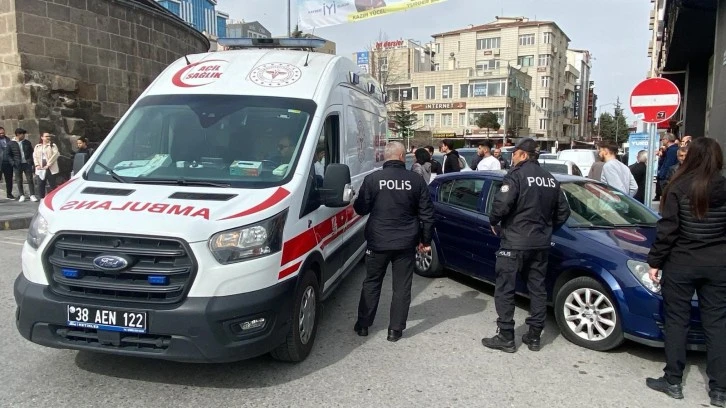 2 Grup Arasında Bıçaklı Kavga Çıktı 