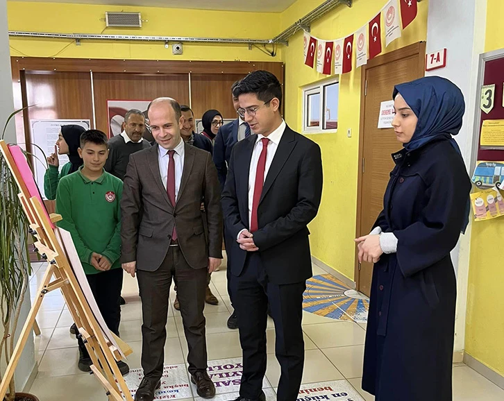 'Dilimizin Zenginlikleri' Sergisi Sivas'ta Açıldı 