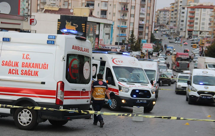 Eniştesini Önce Vurmuş Sonra da Otomobille Üzerinden Geçti
