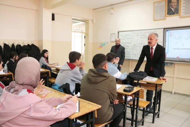 Öğrenciler  Okuyun ve  Sorgulayın