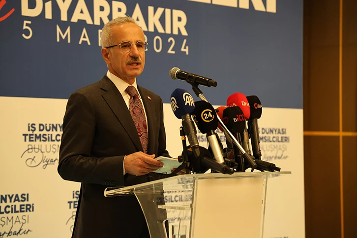 Demiryolu Projeleri  Hız Kesmeyecek 