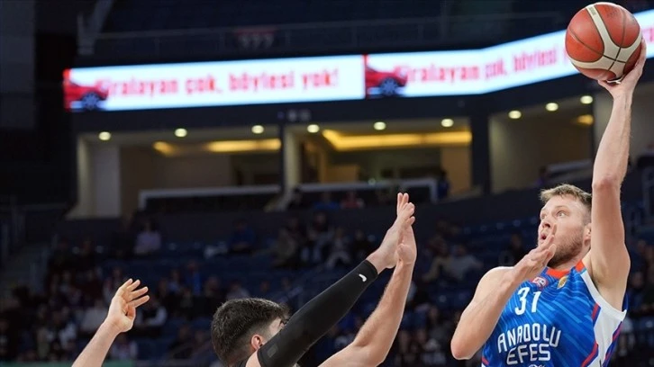 Anadolu Efes Zorlu Maça Çıkıyor 