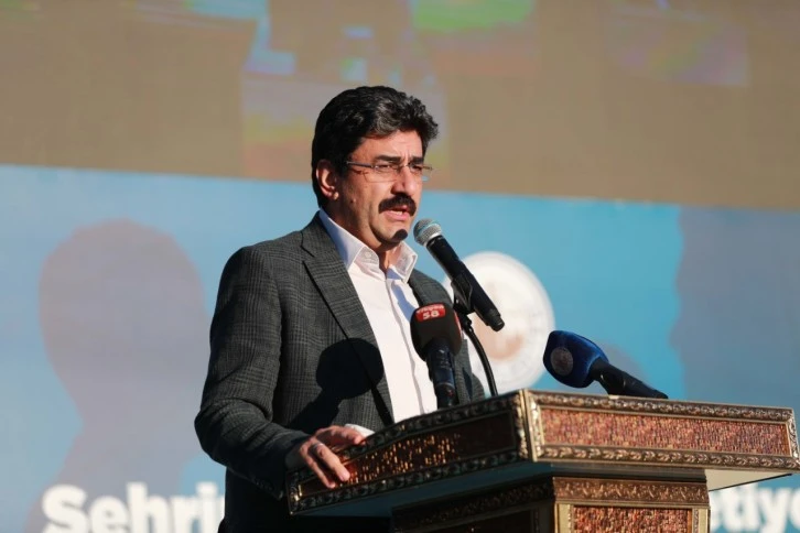 Kadın Toplumun Temel Taşı