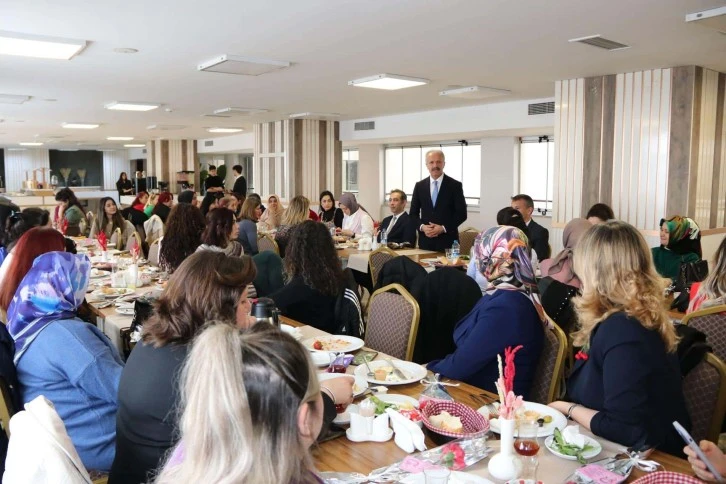 Annelerimiz  Toplumun Mayasıdır