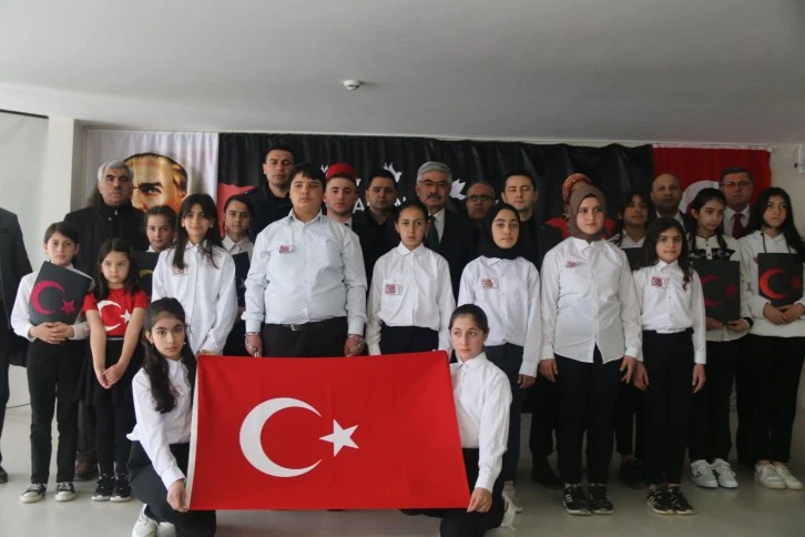 İstiklal Marşı'nın kabulünün 103. yılı dolayısıyla Ulaş'ta program düzenlendi