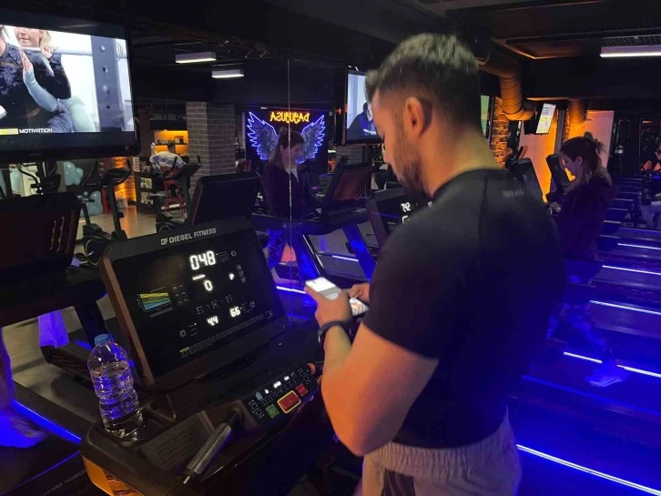 Egzersiz Yaparken Cep Telefonu Kullanmayın!