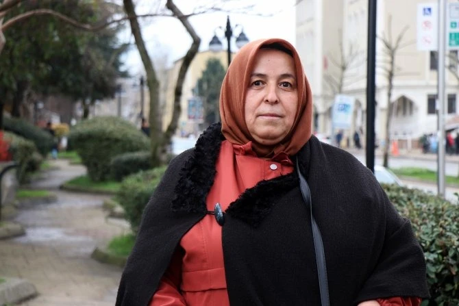 Kendisini Taciz Eden Adamı Evire Çevire Dövdü 