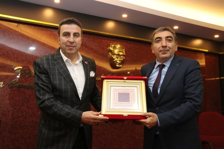 Haral, Projelerini Esnaf Odası Başkanlarına Anlattı 