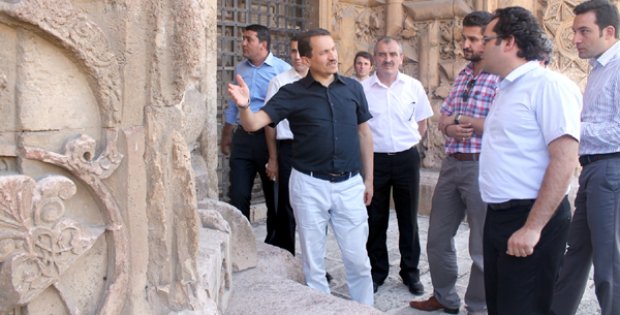 Atalay Hayran Kaldı
