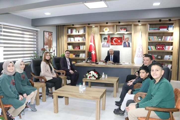 Öğrenciler Sordu  Yener Cevapladı