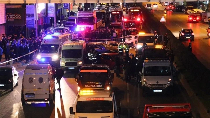 5 Otomobilin Karıştığı Kazada 2 Kişi Öldü, 7 Kişi Yaralandı 